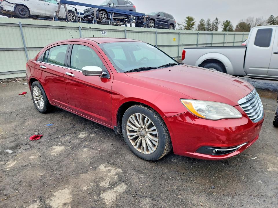2011 Chrysler 200 მანქანა იყიდება აუქციონზე, vin: 1C3BC2FG4BN526898, აუქციონის ნომერი: 41679586
