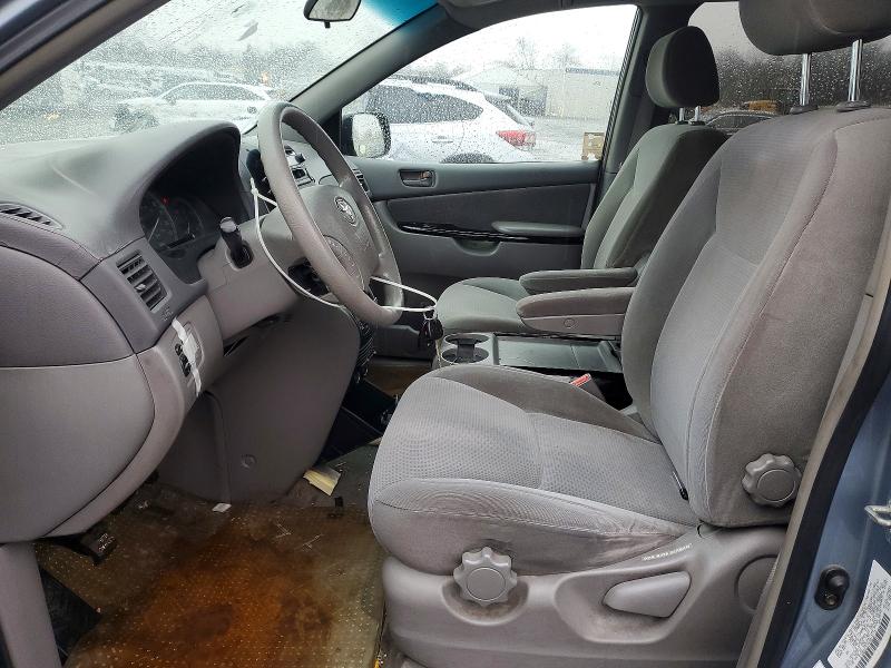 2004 Toyota Sienna მანქანა იყიდება აუქციონზე, vin: 5TDBA23CX4S016118, აუქციონის ნომერი: 79319195
