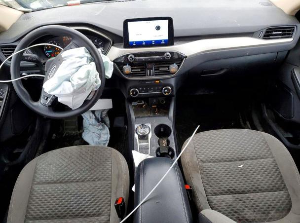 45672956 :رقم المزاد ، 1FMCU9G6XLUC75643 vin ، 2020 Ford Escape مزاد بيع