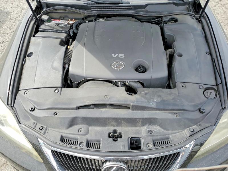 41814996 :رقم المزاد ، JTHFF2C2XB2514820 vin ، 2011 Lexus Is 250c مزاد بيع