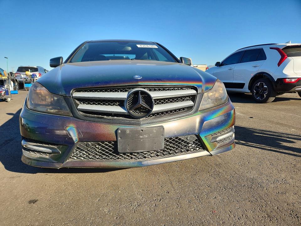 Продаж на аукціоні авто 2013 Mercedes-benz C, vin: WDDGJ4HB6DF961770, номер лоту: 45836126