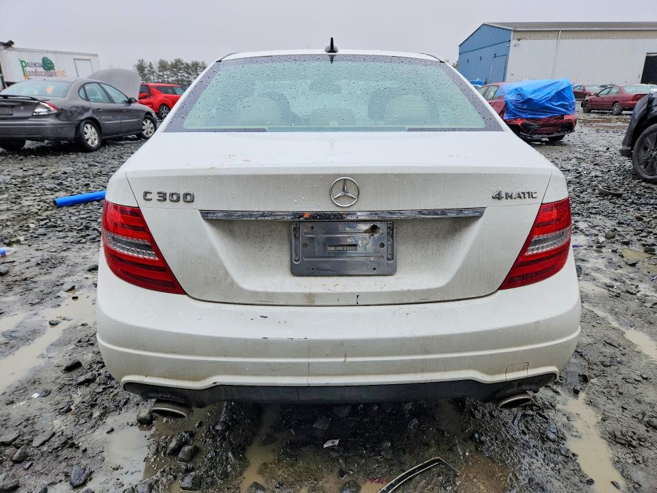 2014 Mercedes-benz C მანქანა იყიდება აუქციონზე, vin: WDDGF8AB7EA956868, აუქციონის ნომერი: 79610155