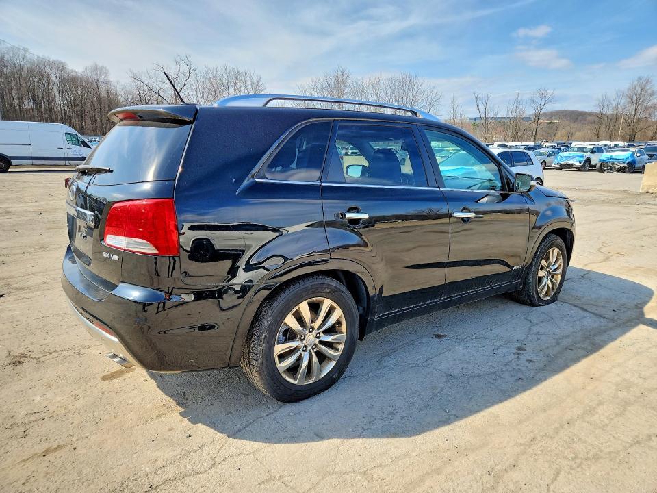 48185696 :رقم المزاد ، 5XYKWDA27BG099122 vin ، 2011 Kia Sorento مزاد بيع