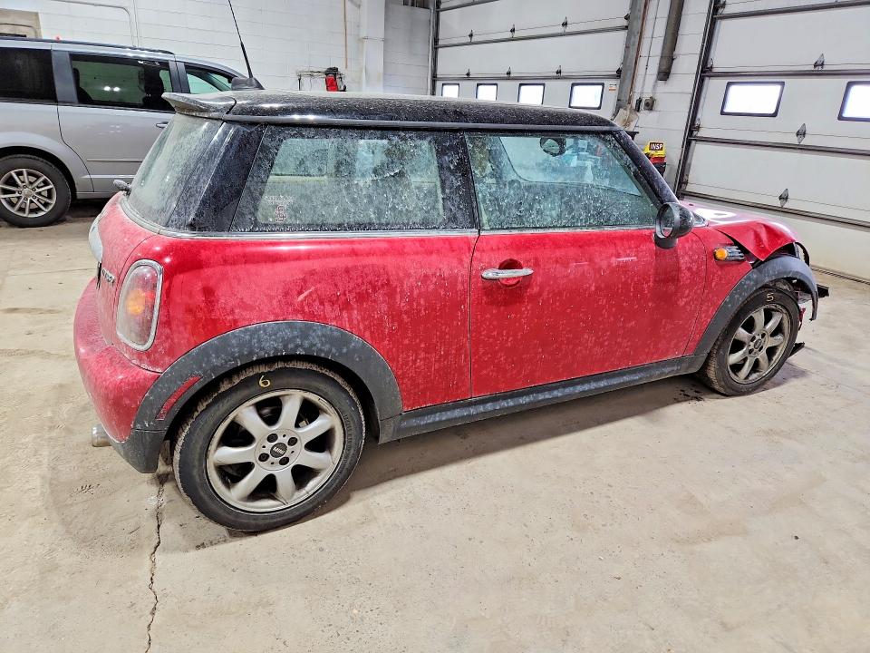 2007 Mini Cooper მანქანა იყიდება აუქციონზე, vin: WMWMF33567TT56127, აუქციონის ნომერი: 47707896