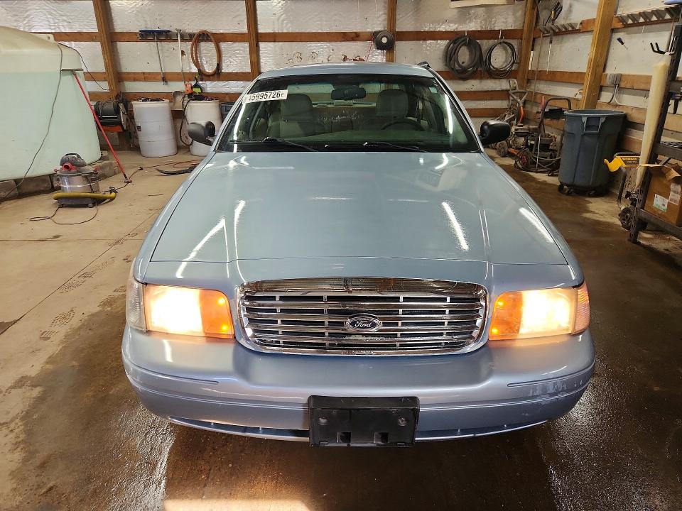 2008 Ford Crown Victoria მანქანა იყიდება აუქციონზე, vin: 2FAFP74V08X121358, აუქციონის ნომერი: 45995726