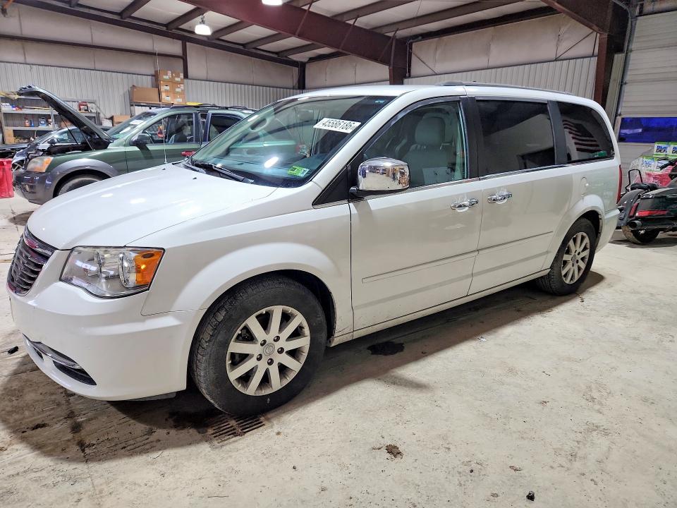 2016 Chrysler Town & Country მანქანა იყიდება აუქციონზე, vin: 2C4RC1AG1GR104514, აუქციონის ნომერი: 45586186