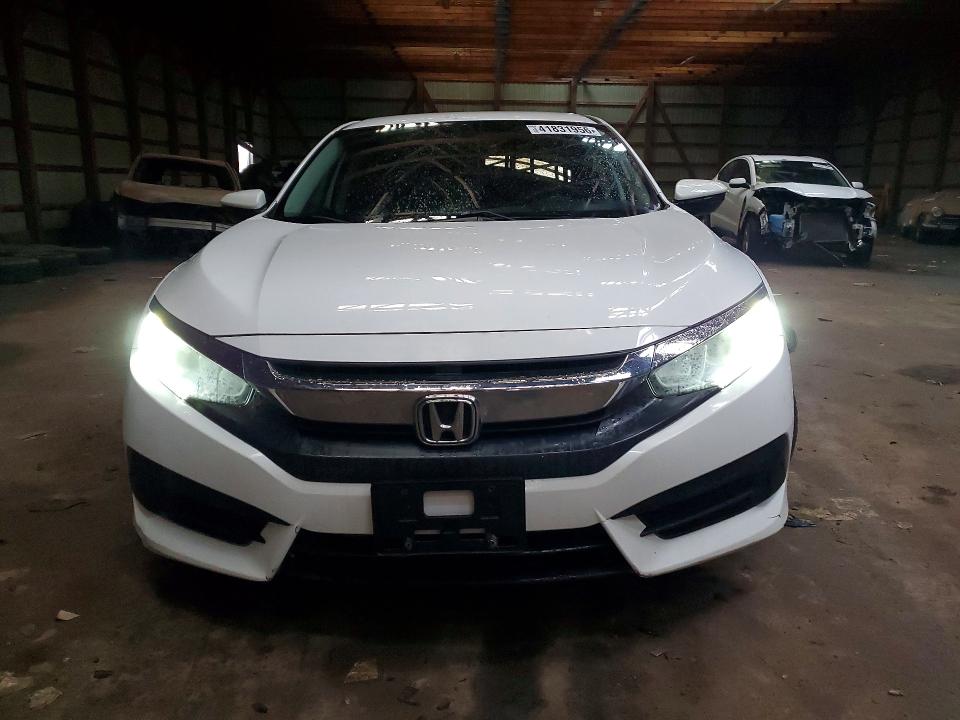 Aukcja sprzedaży 2018 Honda Civic, vin: 2HGFC2F57JH000303, numer aukcji: 41831956