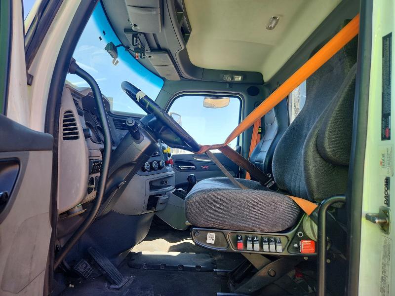 Продажа на аукционе авто 2017 Peterbilt 579, vin: 1XPBA48X9HD428411, номер лота: 46198386