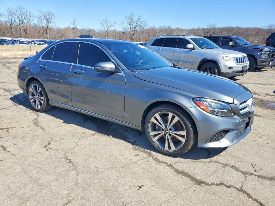 45949256 :رقم المزاد ، W1KWF8EB2MR630000 vin ، 2021 Mercedes-benz C مزاد بيع
