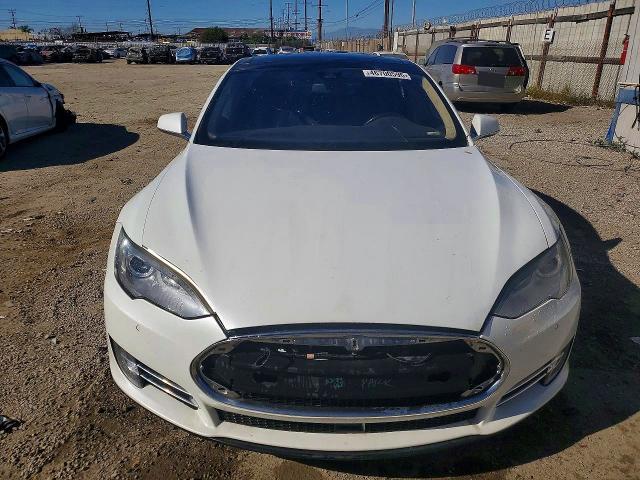 Продажа на аукционе авто 2014 Tesla Model S, vin: 5YJSA1H18EFP49338, номер лота: 46700596