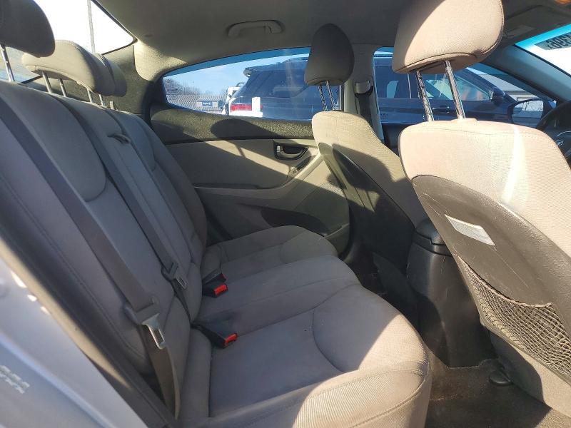 Продажа на аукционе авто 2015 Hyundai Elantra, vin: KMHDH4AE3FU261938, номер лота: 45454396