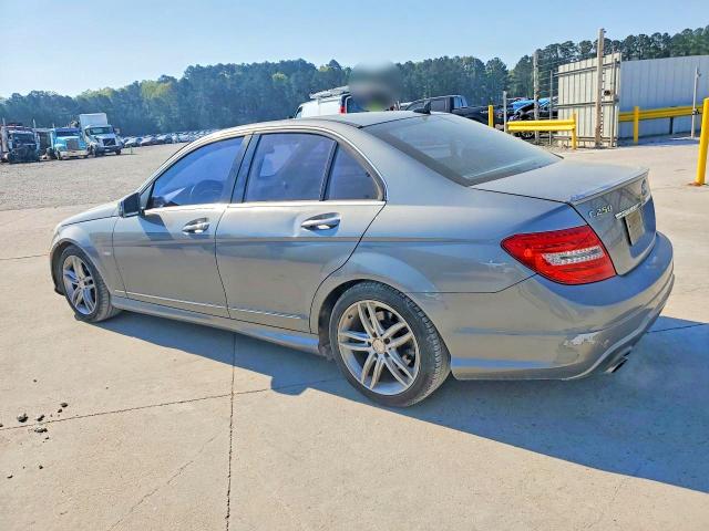Продажа на аукционе авто 2012 Mercedes-benz C, vin: WDDGF4HBXCR198280, номер лота: 47248816