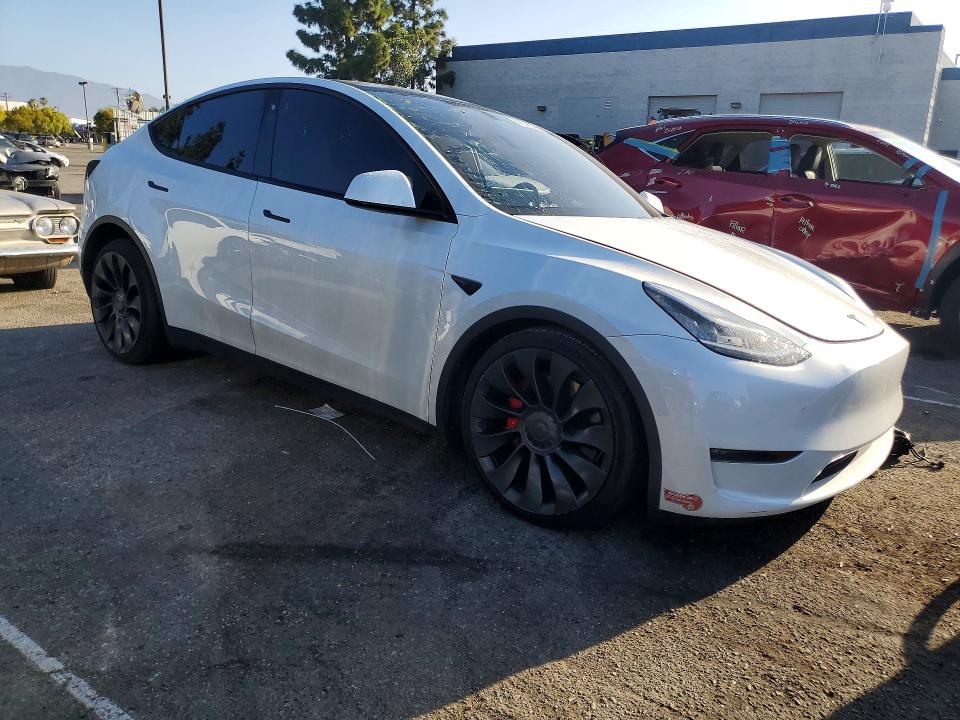 41842316 :رقم المزاد ، 5YJYGDEF4LF023158 vin ، 2020 Tesla Model Y مزاد بيع
