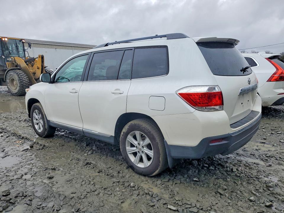 47236526 :رقم المزاد ، 5TDBK3EH2DS210945 vin ، 2013 Toyota Highlander مزاد بيع