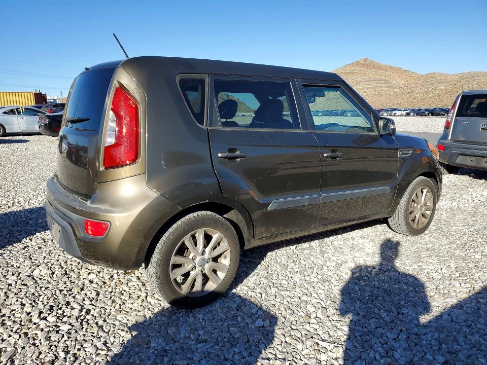 45653946 :رقم المزاد ، KNDJT2A60C7385422 vin ، 2012 Kia Soul مزاد بيع