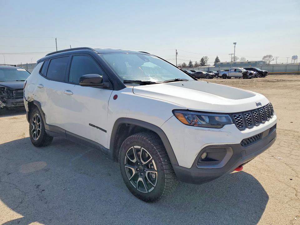 2025 Jeep Compass მანქანა იყიდება აუქციონზე, vin: 3C4NJDDN6ST525702, აუქციონის ნომერი: 46681966