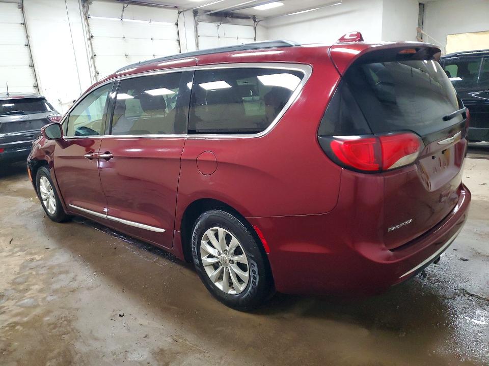 46829806 :رقم المزاد ، 2C4RC1BG5HR527578 vin ، 2017 Chrysler Pacifica مزاد بيع