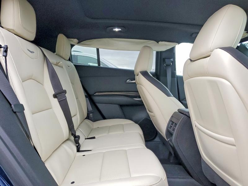 45999126 :رقم المزاد ، 1GYFZER40MF054768 vin ، 2021 Cadillac Xt4 مزاد بيع