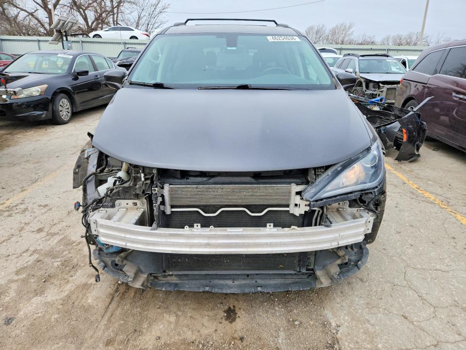 46254036 :رقم المزاد ، 2C4RC1BG0KR627143 vin ، 2019 Chrysler Pacifica مزاد بيع