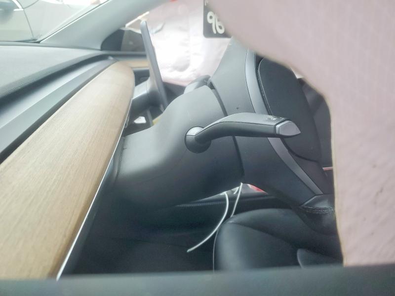 79895845 :رقم المزاد ، 7SAYGDEE8NA018569 vin ، 2022 Tesla Model Y مزاد بيع