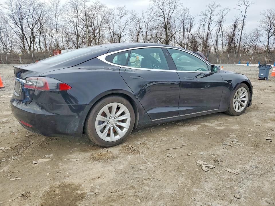 46364196 :رقم المزاد ، 5YJSA1E27GF170311 vin ، 2016 Tesla Model S مزاد بيع