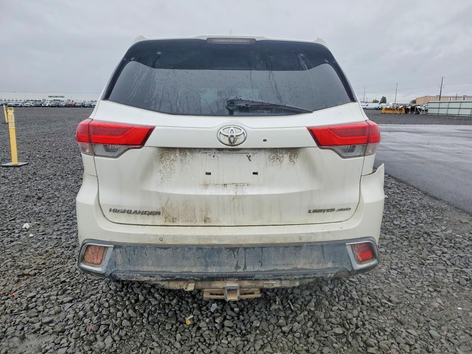 2018 Toyota Highlander მანქანა იყიდება აუქციონზე, vin: 5TDDZRFH1JS488253, აუქციონის ნომერი: 41735746