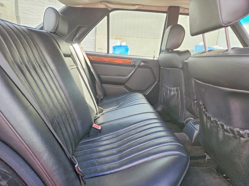 79320405 :رقم المزاد ، WDBEA28E4PB858079 vin ، 1993 Mercedes-benz 300 مزاد بيع