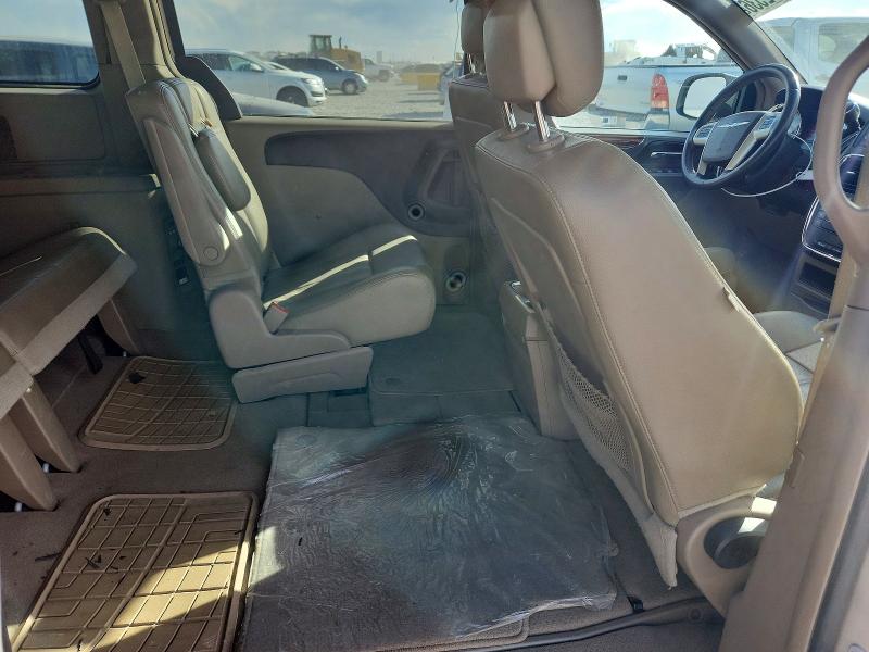 2014 Chrysler Town & Country მანქანა იყიდება აუქციონზე, vin: 2C4RC1BG4ER270697, აუქციონის ნომერი: 47792536