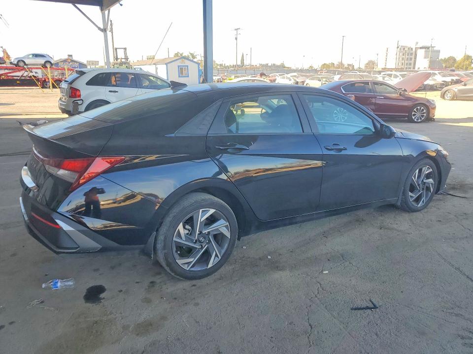 Auction sale of the 2025 Hyundai Elantra, vin: KMHLM4DG9SU975376, lot number: 41833246