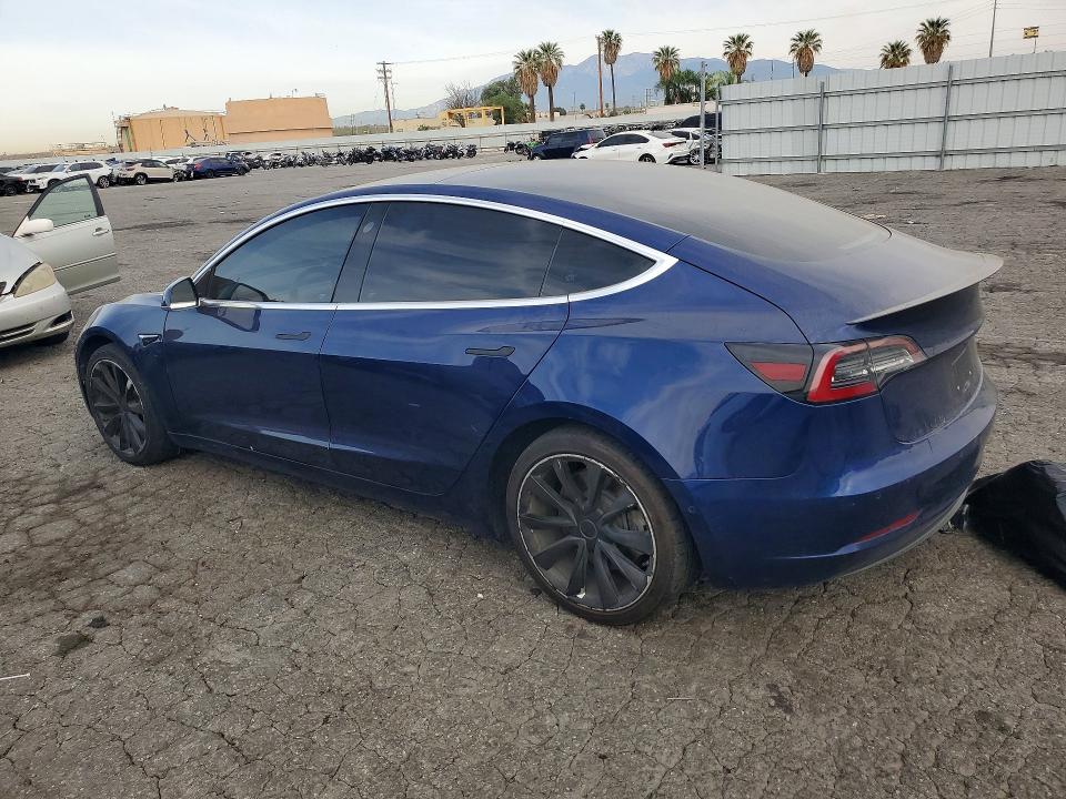Продажа на аукционе авто 2018 Tesla Model 3, vin: 5YJ3E1EA0JF076522, номер лота: 47839916