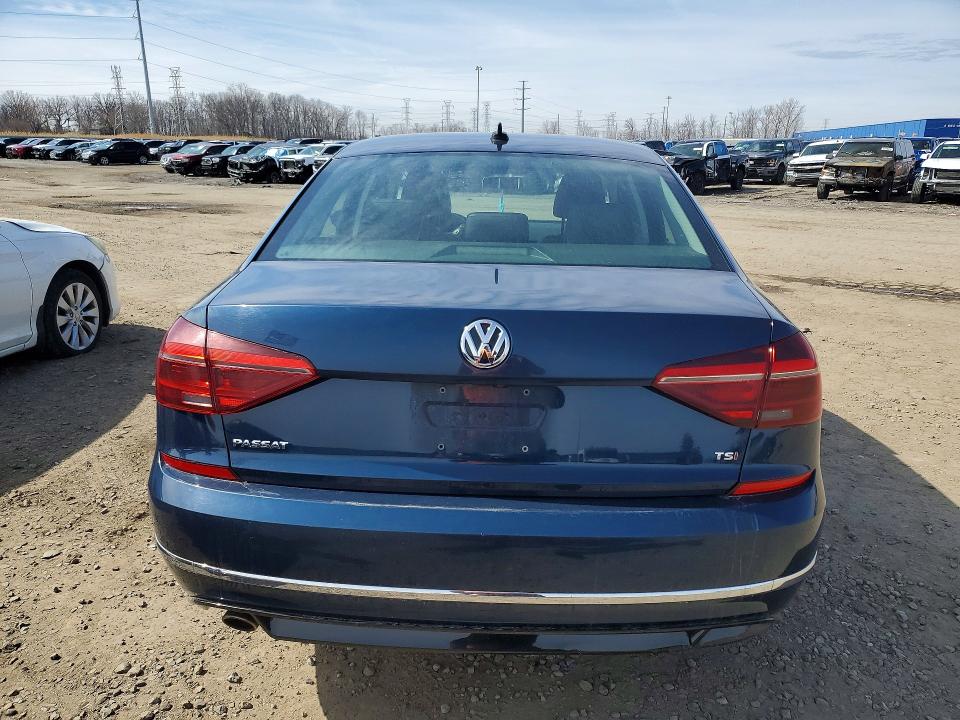 Продажа на аукционе авто 2018 Volkswagen Passat, vin: 1VWAA7A32JC014496, номер лота: 47588676