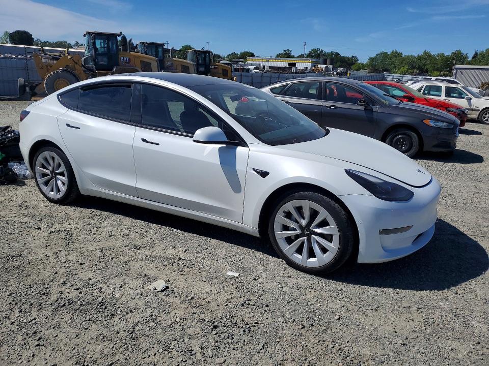 2022 Tesla Model 3 მანქანა იყიდება აუქციონზე, vin: 5YJ3E1EB5NF171365, აუქციონის ნომერი: 47084066