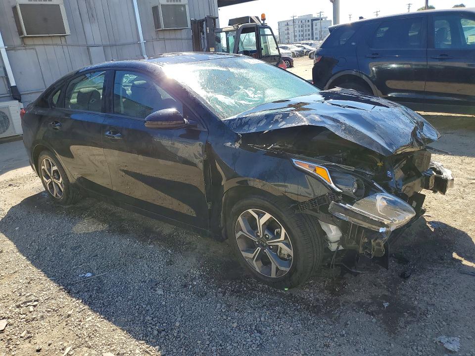 2020 Kia Forte მანქანა იყიდება აუქციონზე, vin: 3KPF24AD7LE184118, აუქციონის ნომერი: 46006946
