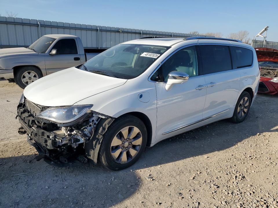 Продажа на аукционе авто 2019 Chrysler Pacifica, vin: 2C4RC1N72KR715686, номер лота: 48102826