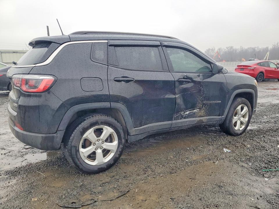 41731236 :رقم المزاد ، 3C4NJDBB8KT792509 vin ، 2019 Jeep Compass مزاد بيع