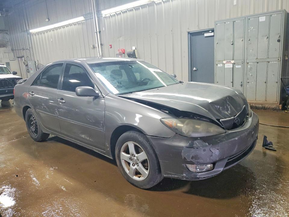 48096556 :رقم المزاد ، 4T1BE32K05U608462 vin ، 2005 Toyota Camry مزاد بيع