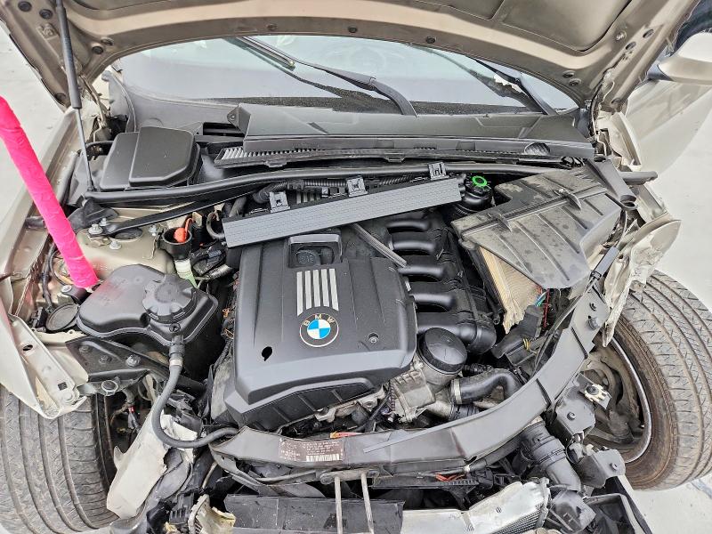 48085176 :رقم المزاد ، WBAPH7G59BNM56471 vin ، 2011 Bmw 328 مزاد بيع