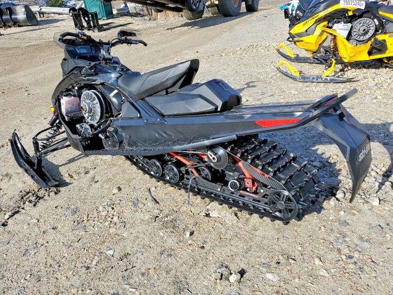 47065056 :رقم المزاد ، 2BPSUMNR0NV000029 vin ، 2022 Ski Mxz مزاد بيع