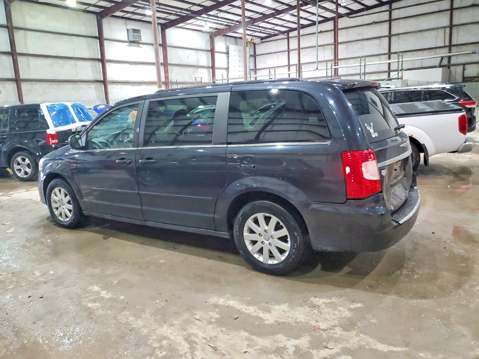79682825 :رقم المزاد ، 2C4RC1AG8FR675173 vin ، 2015 Chrysler Town & Country مزاد بيع