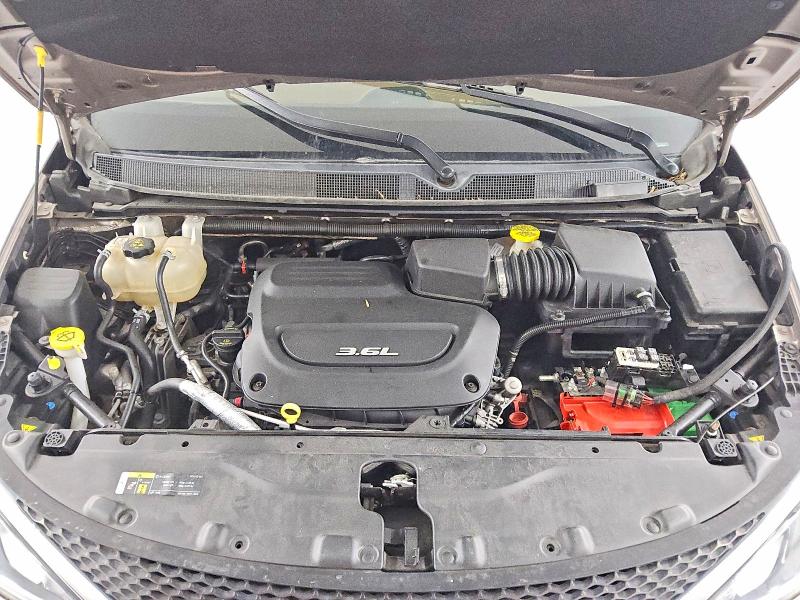 Продаж на аукціоні авто 2018 Chrysler Pacifica, vin: 2C4RC1GG5JR116406, номер лоту: 79306615
