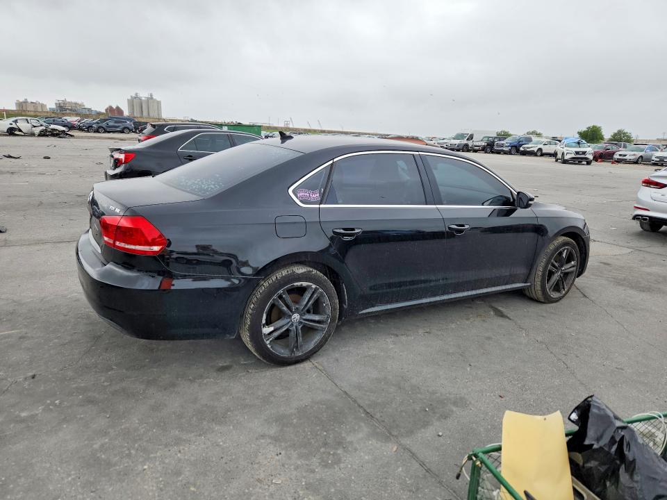 2015 Volkswagen Passat მანქანა იყიდება აუქციონზე, vin: 1VWBV7A39FC014107, აუქციონის ნომერი: 48082236