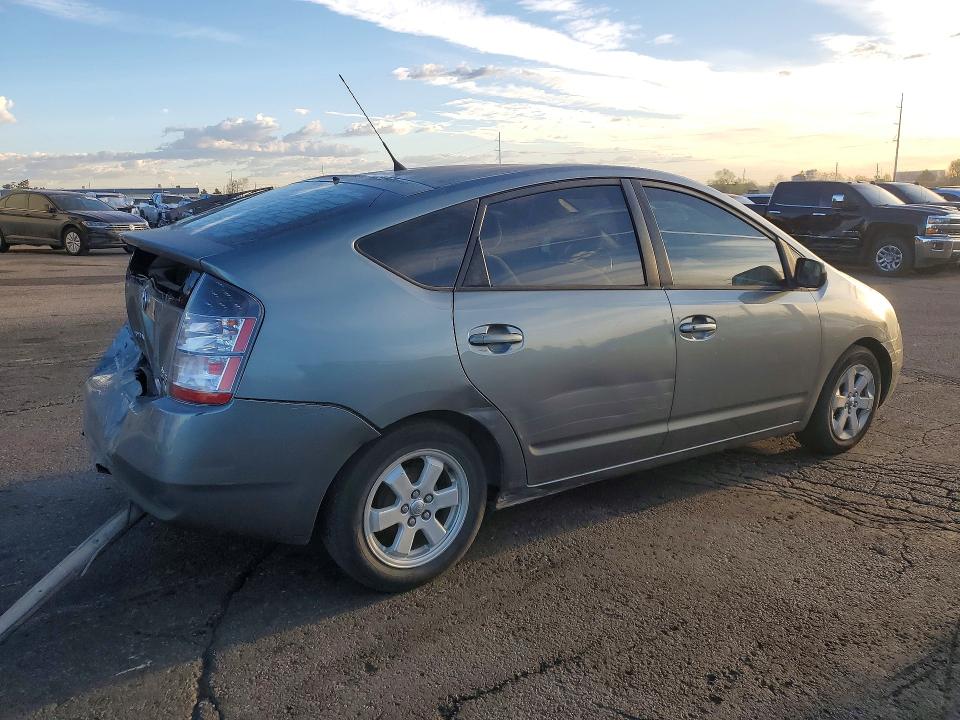 2005 Toyota Prius მანქანა იყიდება აუქციონზე, vin: JTDKB20U553098885, აუქციონის ნომერი: 47645956