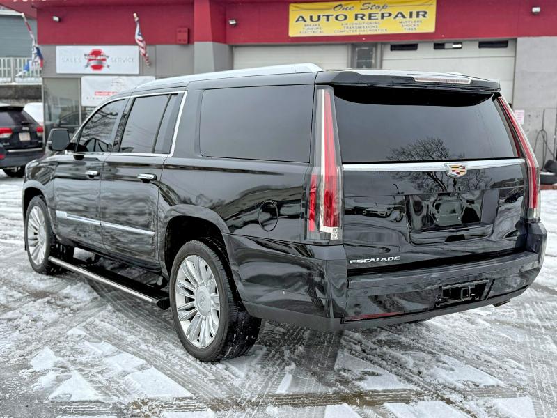 Продажа на аукционе авто 2018 Cadillac Escalade, vin: 1GYS4KKJ7JR156350, номер лота: 45557526
