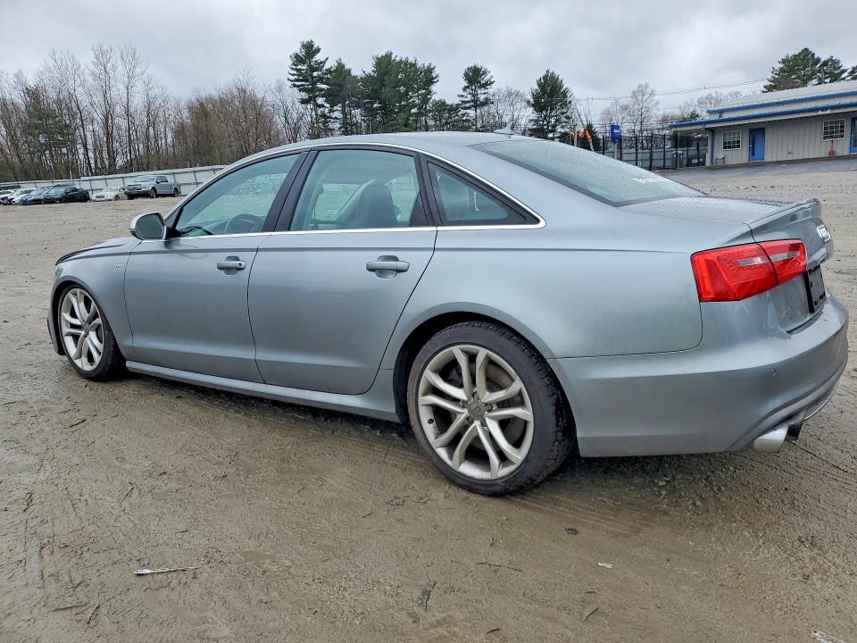 46418506 :رقم المزاد ، WAUF2AFC5EN102431 vin ، 2014 Audi S6 مزاد بيع