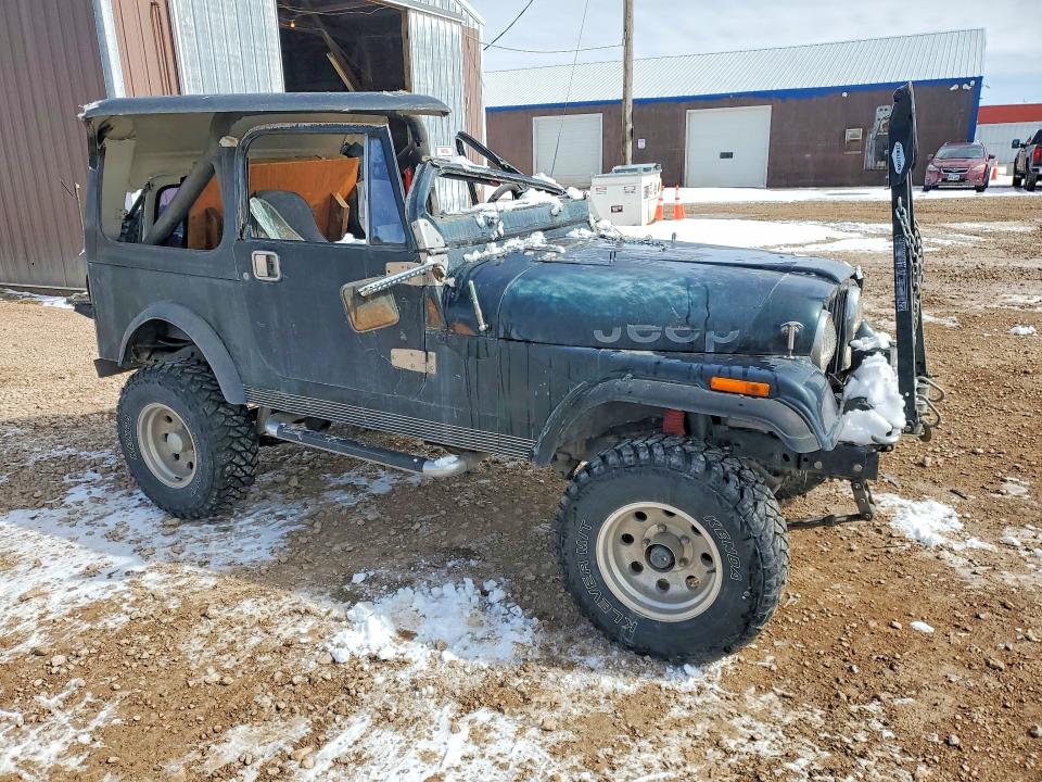 46289316 :رقم المزاد ، 1JCCN87E9DT045925 vin ، 1983 Jeep Jeep مزاد بيع