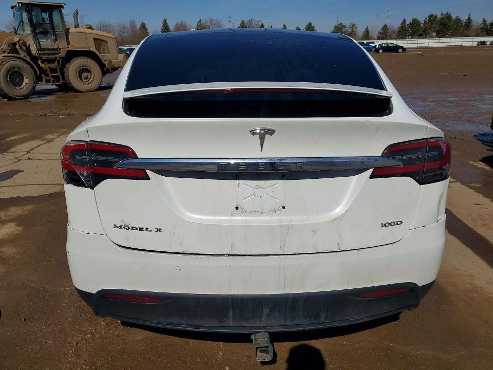 Продажа на аукционе авто 2017 Tesla Model X, vin: 5YJXCBE20HF043908, номер лота: 46468066