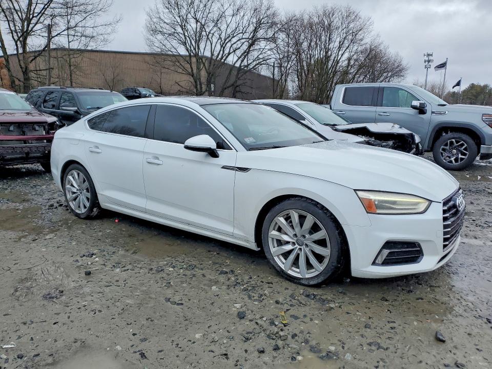 2018 Audi A5 მანქანა იყიდება აუქციონზე, vin: WAUANCF5XJA120360, აუქციონის ნომერი: 45534606