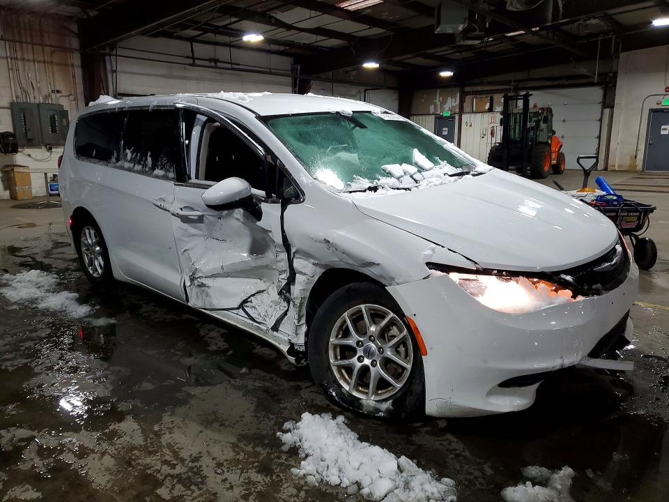 2022 Chrysler Voyager მანქანა იყიდება აუქციონზე, vin: 2C4RC1CG9NR227083, აუქციონის ნომერი: 41663106