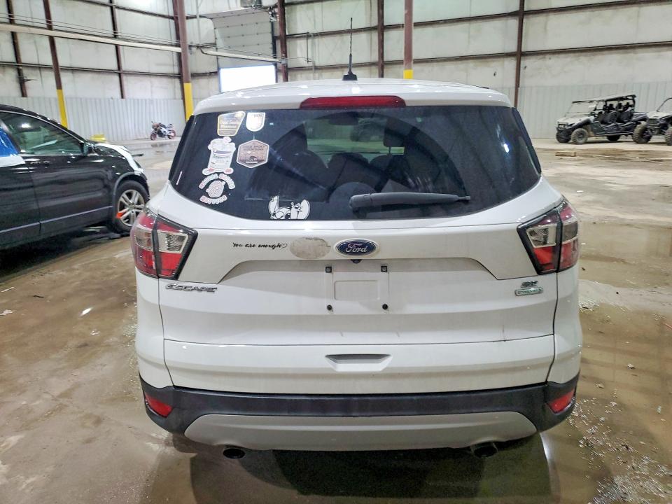 2017 Ford Escape მანქანა იყიდება აუქციონზე, vin: 1FMCU0GD3HUB41008, აუქციონის ნომერი: 79452405