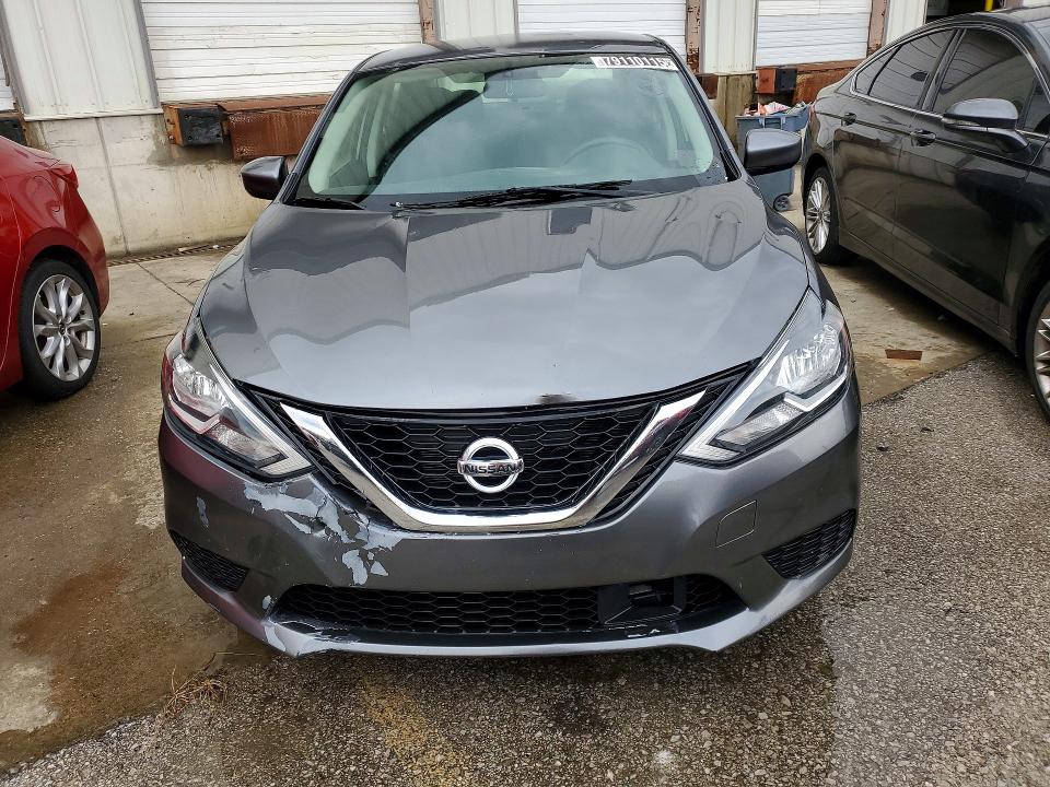 79110115 :رقم المزاد ، 3N1AB7AP5JY285761 vin ، 2018 Nissan Sentra مزاد بيع